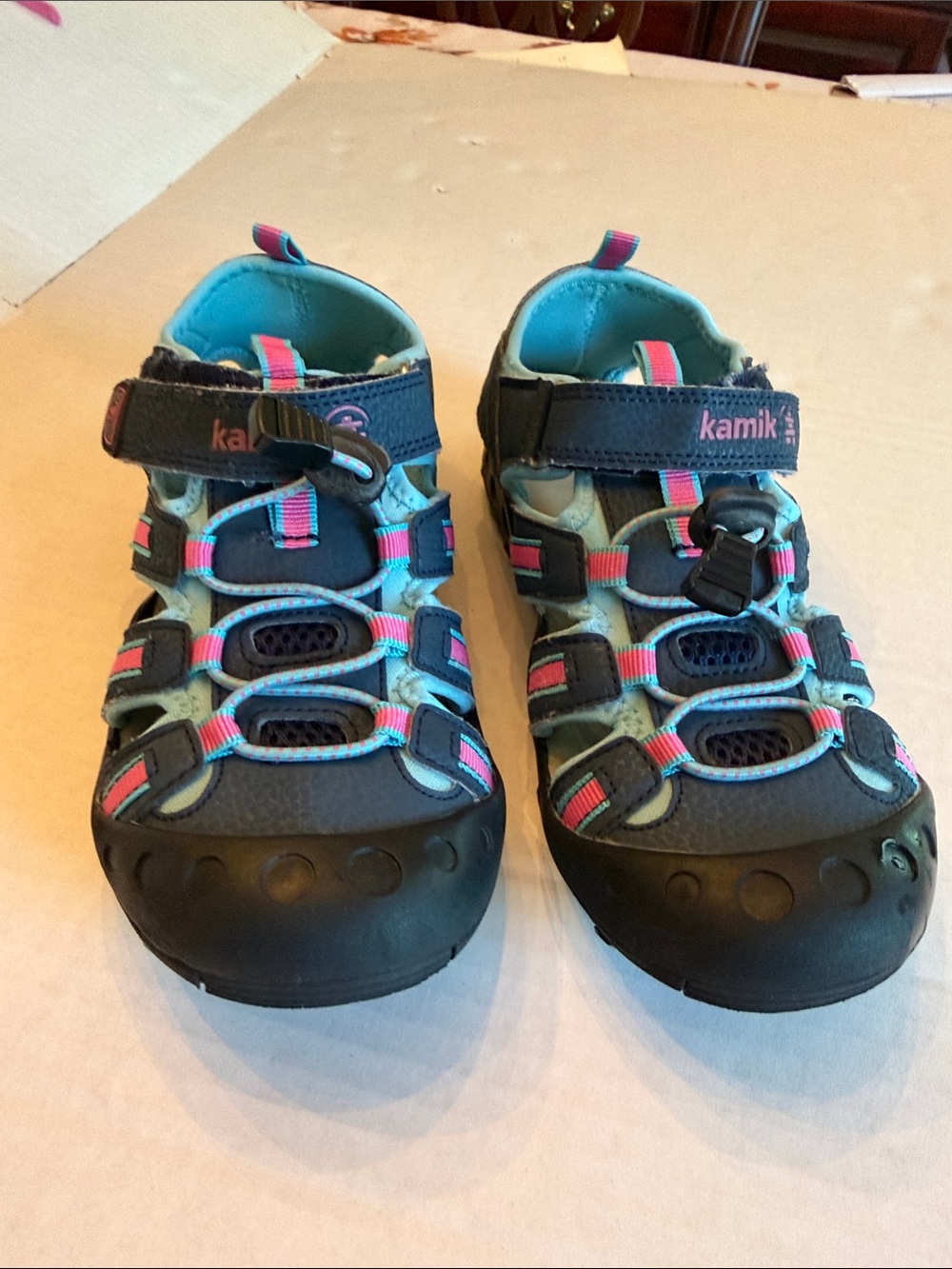 Kamik Kids Closed-Toe Water Sandals in Teal and Pink size 4 Big Girl
